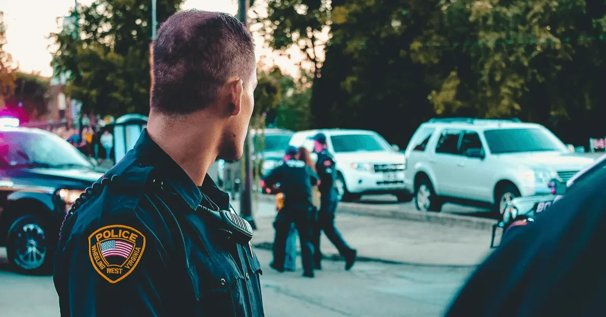 Police officer observing an aggravated DUI arrest